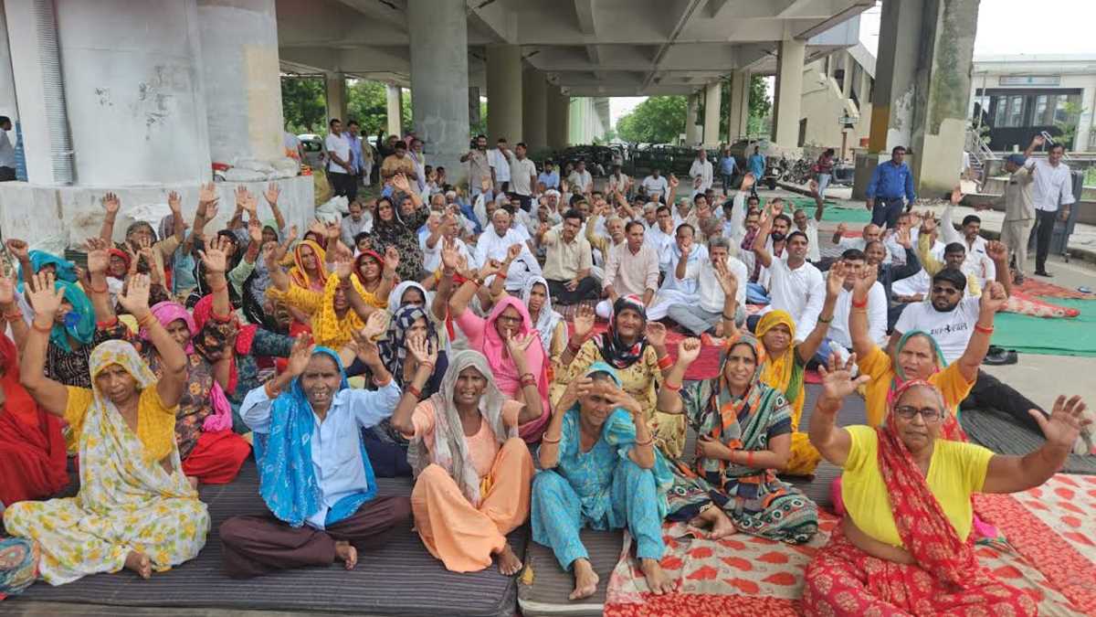 वादाखिलाफी के खिलाफ किसानों का दूसरे दिन ग्रेनो प्राधिकरण पर धरना रहा जारी